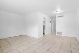89 NW Irwin Ave, Melbourne, FL 32904 - Photo 1