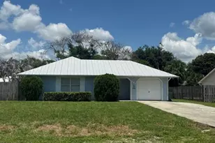 265 13th Ave, Vero Beach, FL 32962 - Photo 1