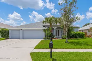 1883 Woodfield Cir, Melbourne, FL 32904 - Photo 1