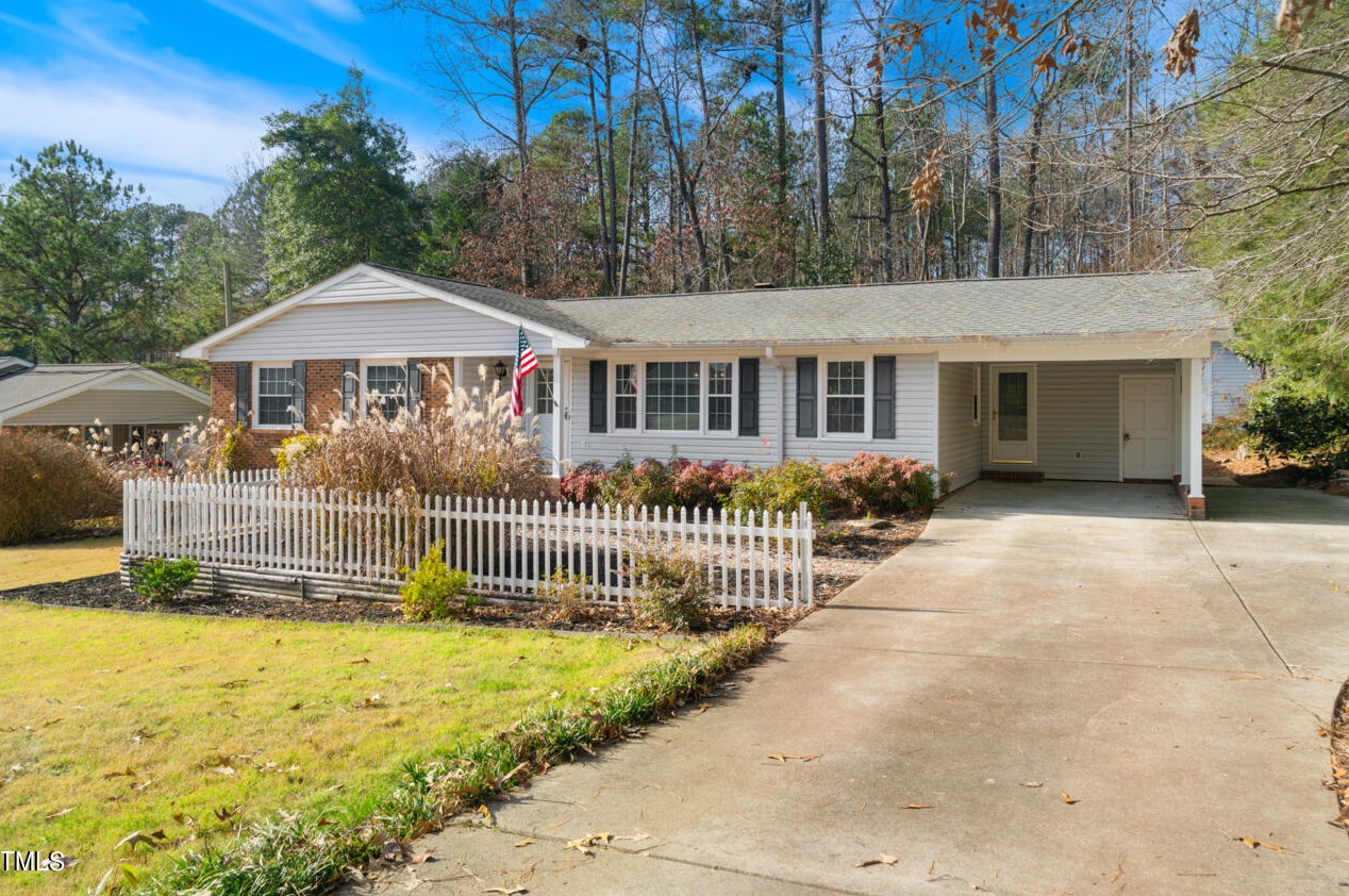 409 3rd Ave, Knightdale, NC 27545-7776