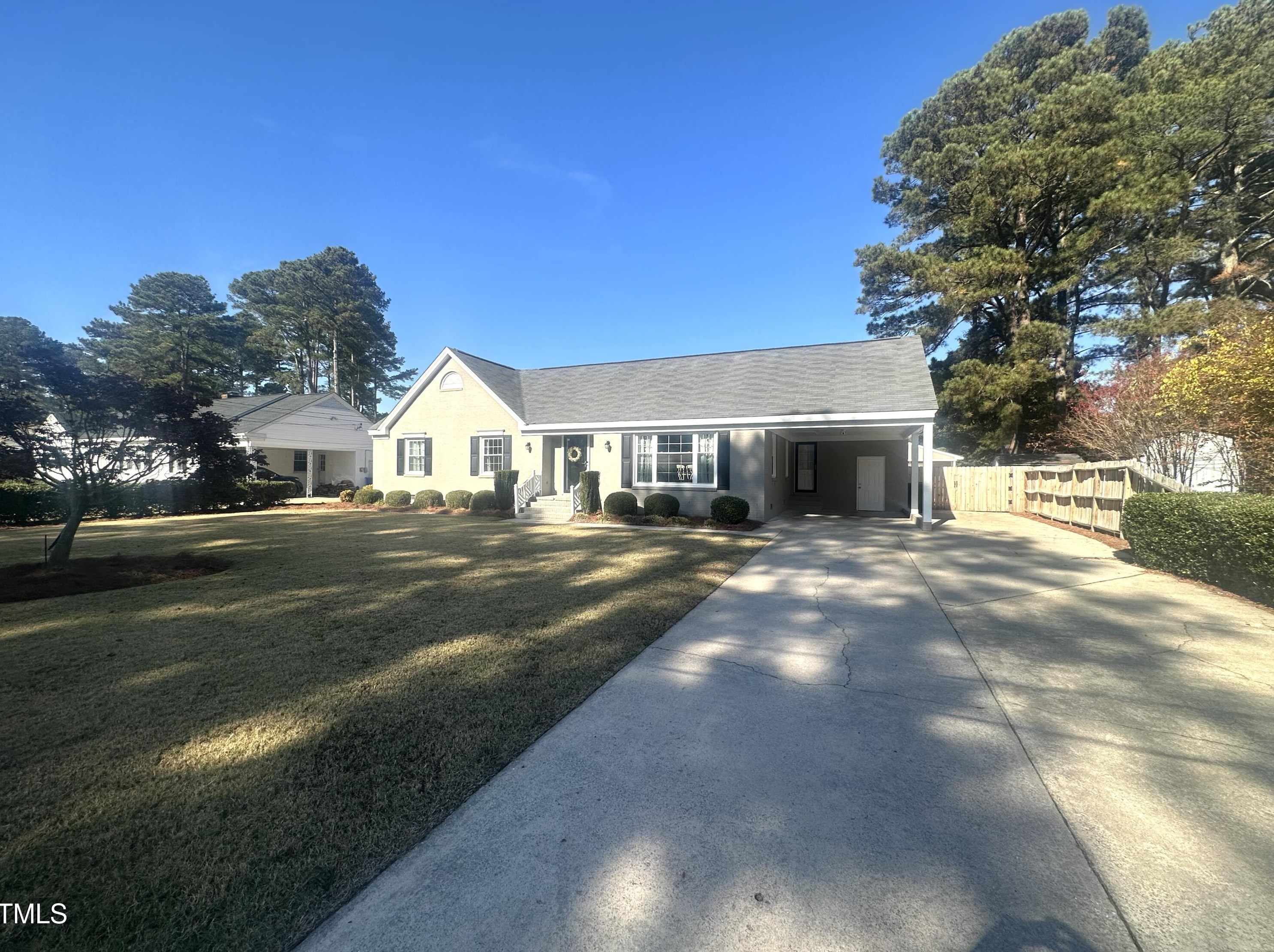 1802 Windsor St W, Wilson, NC 27893