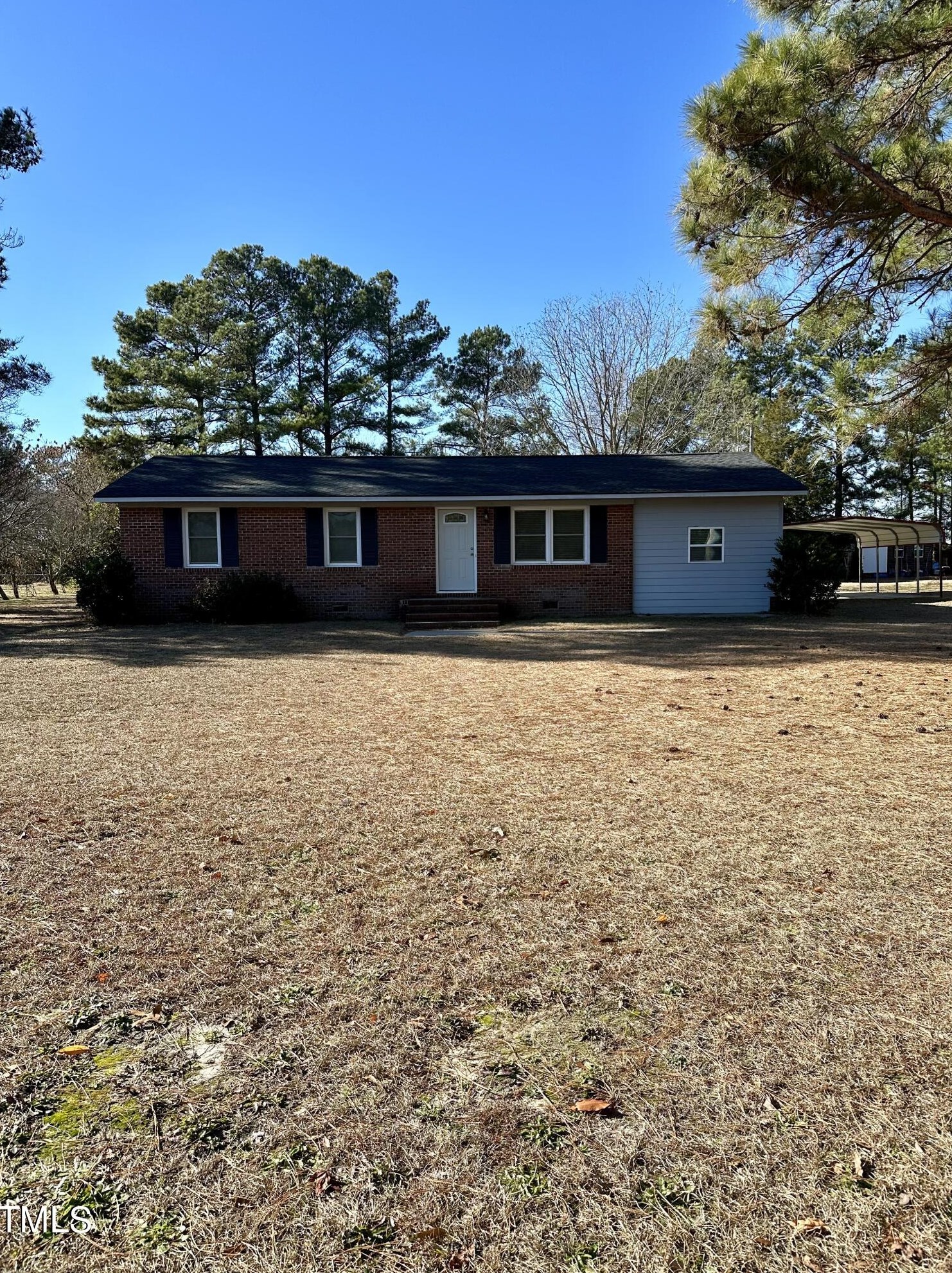 291 Club Pond Rd, Raeford, NC 28376-8383