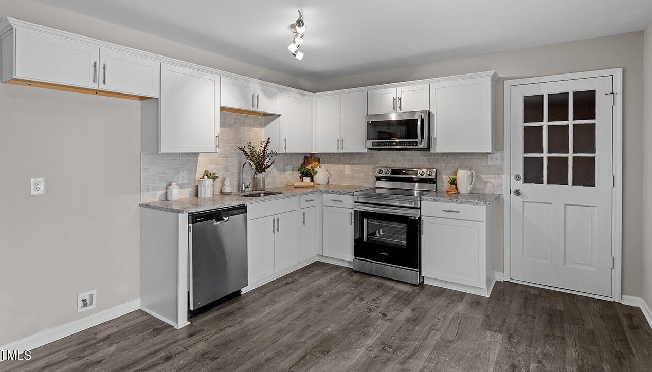 5137 Shield Cir, Raleigh, NC 27603-9683