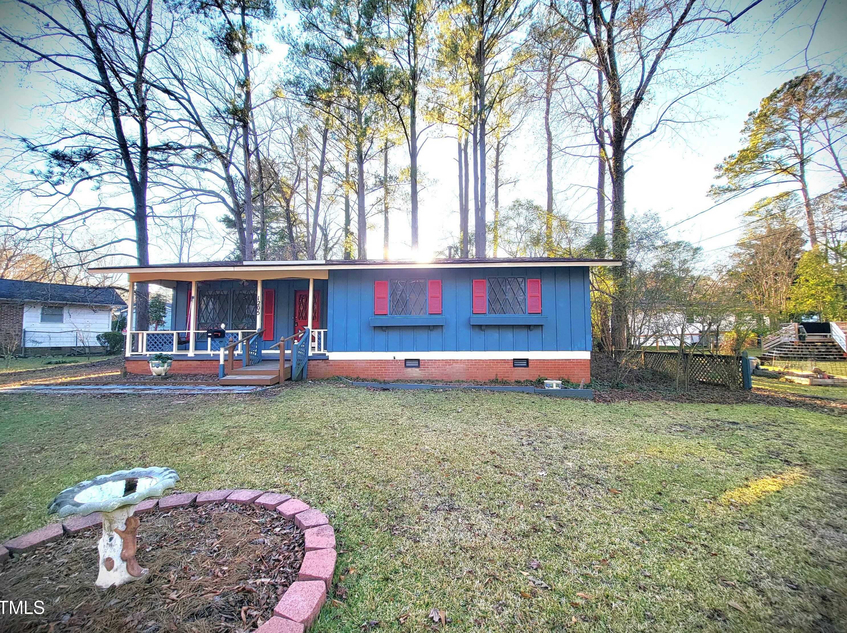1205 Crabtree Blvd, Raleigh, NC 27610