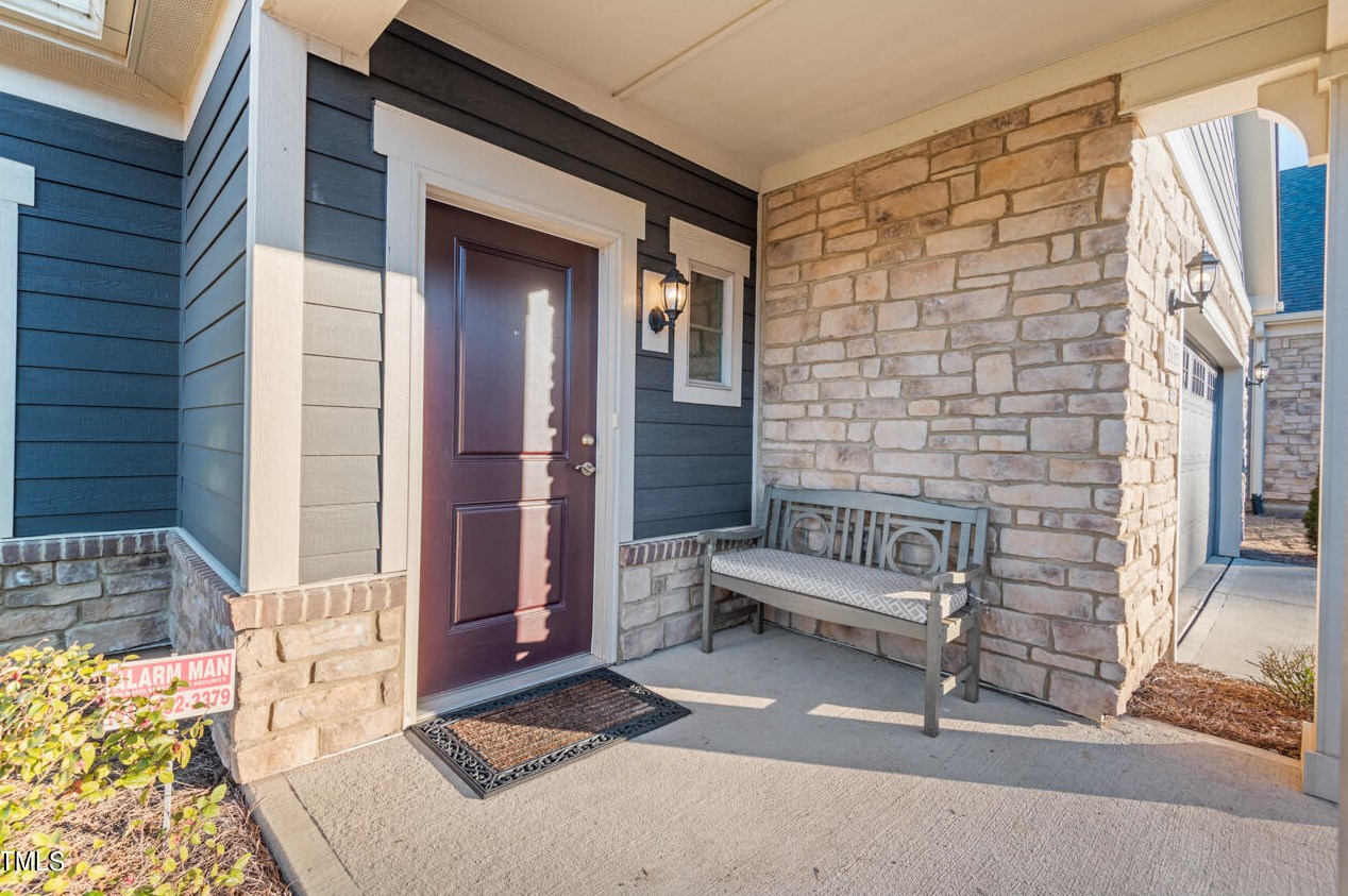 5135 Niagra Dr, Chapel Hill, NC 27517