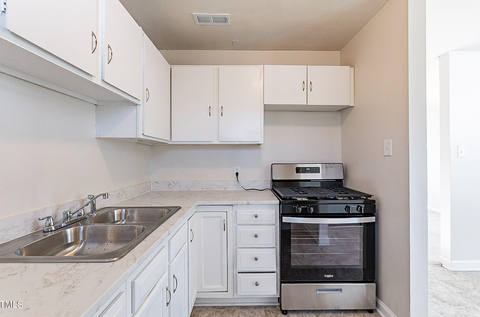 2915 Wedgedale Ave, Durham NC 27703-4646 exterior