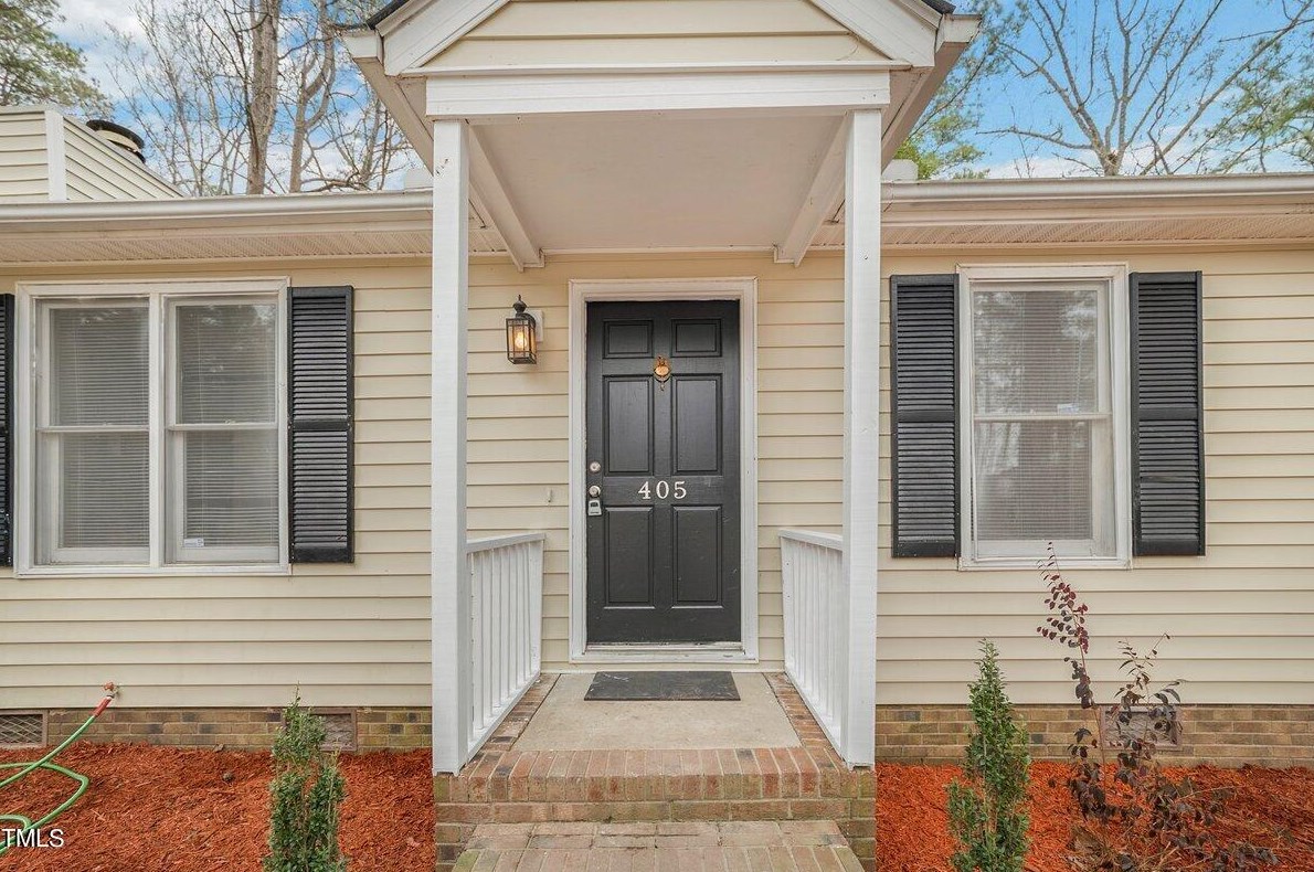 405 Bend Dr, Knightdale, NC 27545-8909