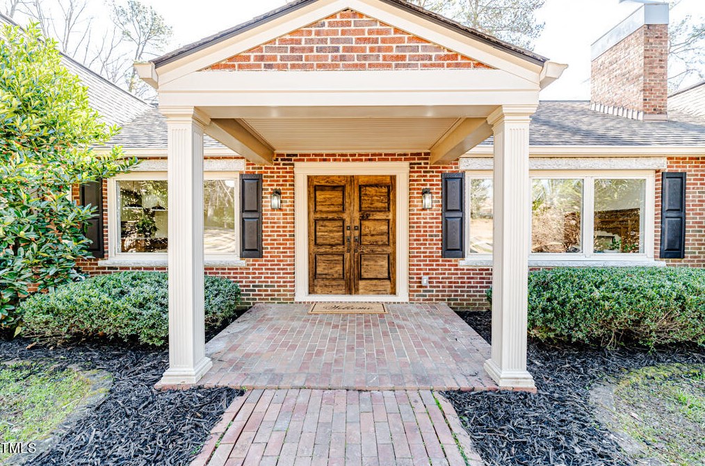 621 Carbonton Rd, Sanford, NC 27330-3729