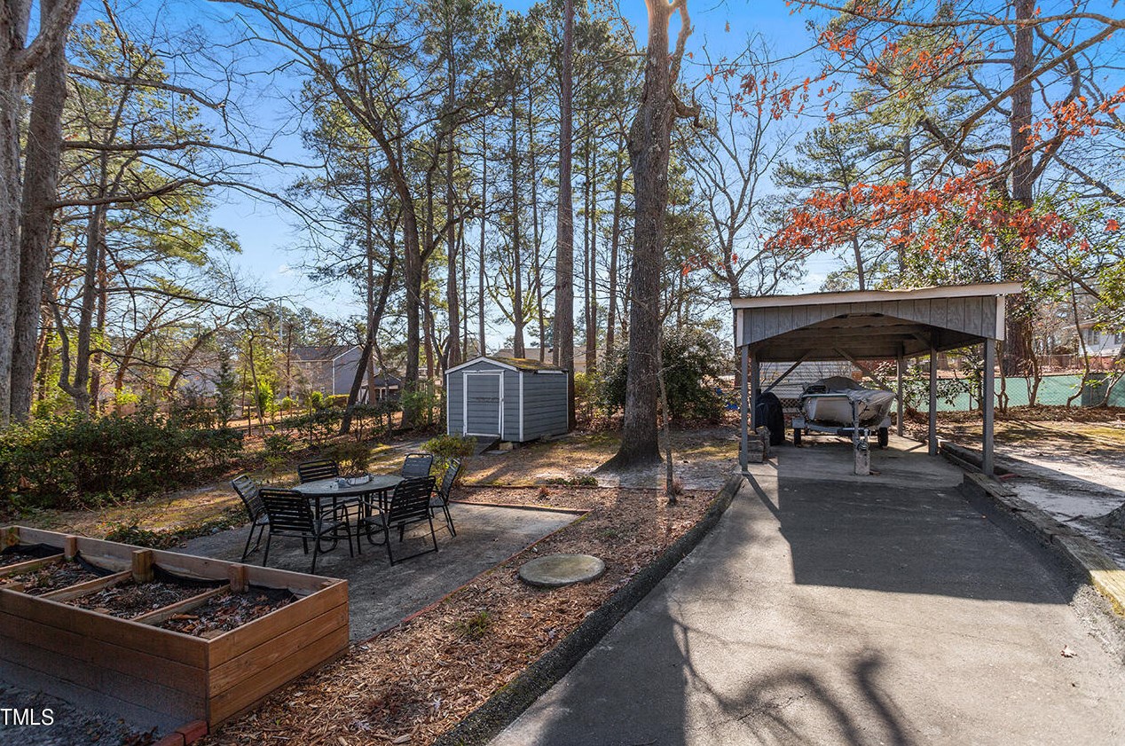 304 Glenola St, Fayetteville NC  28311-3262 exterior