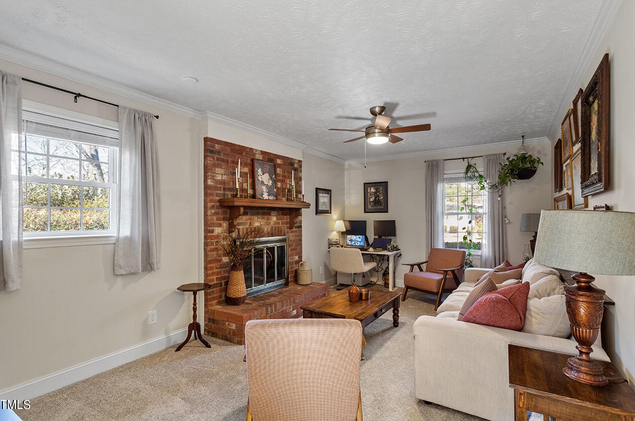 304 Glenola St, Fayetteville NC  28311-3262 exterior