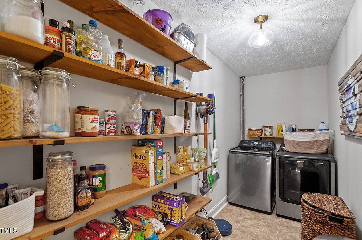 304 Glenola St, Fayetteville NC  28311-3262 exterior