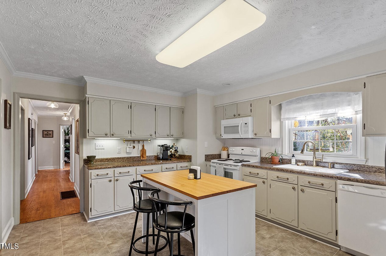 304 Glenola St, Fayetteville NC  28311-3262 exterior