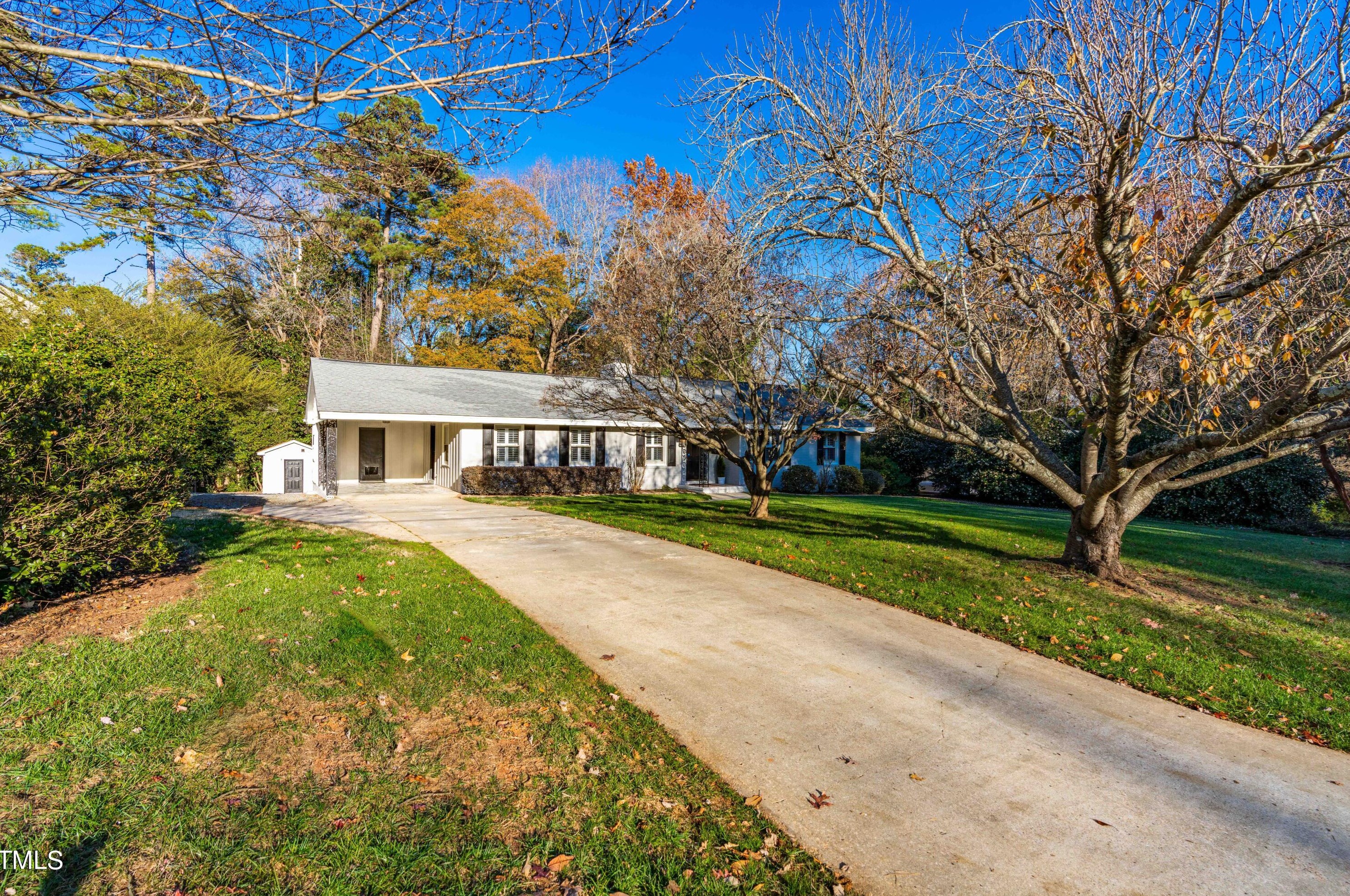 3608 Fernwood Dr, Raleigh, NC 27612-6216