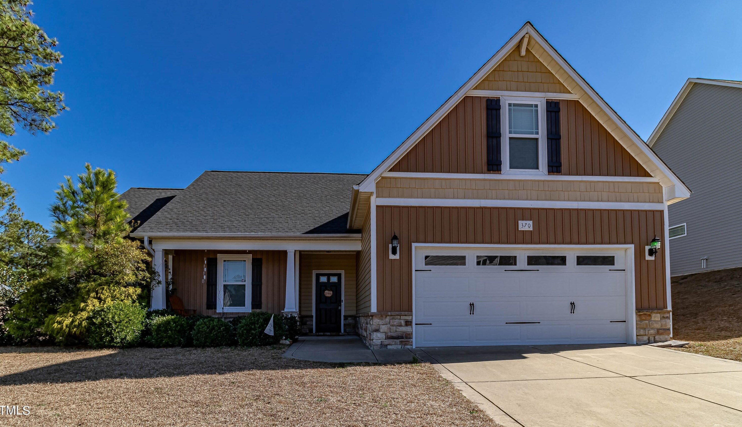 370 Wood Point Dr, Lillington, NC 27546