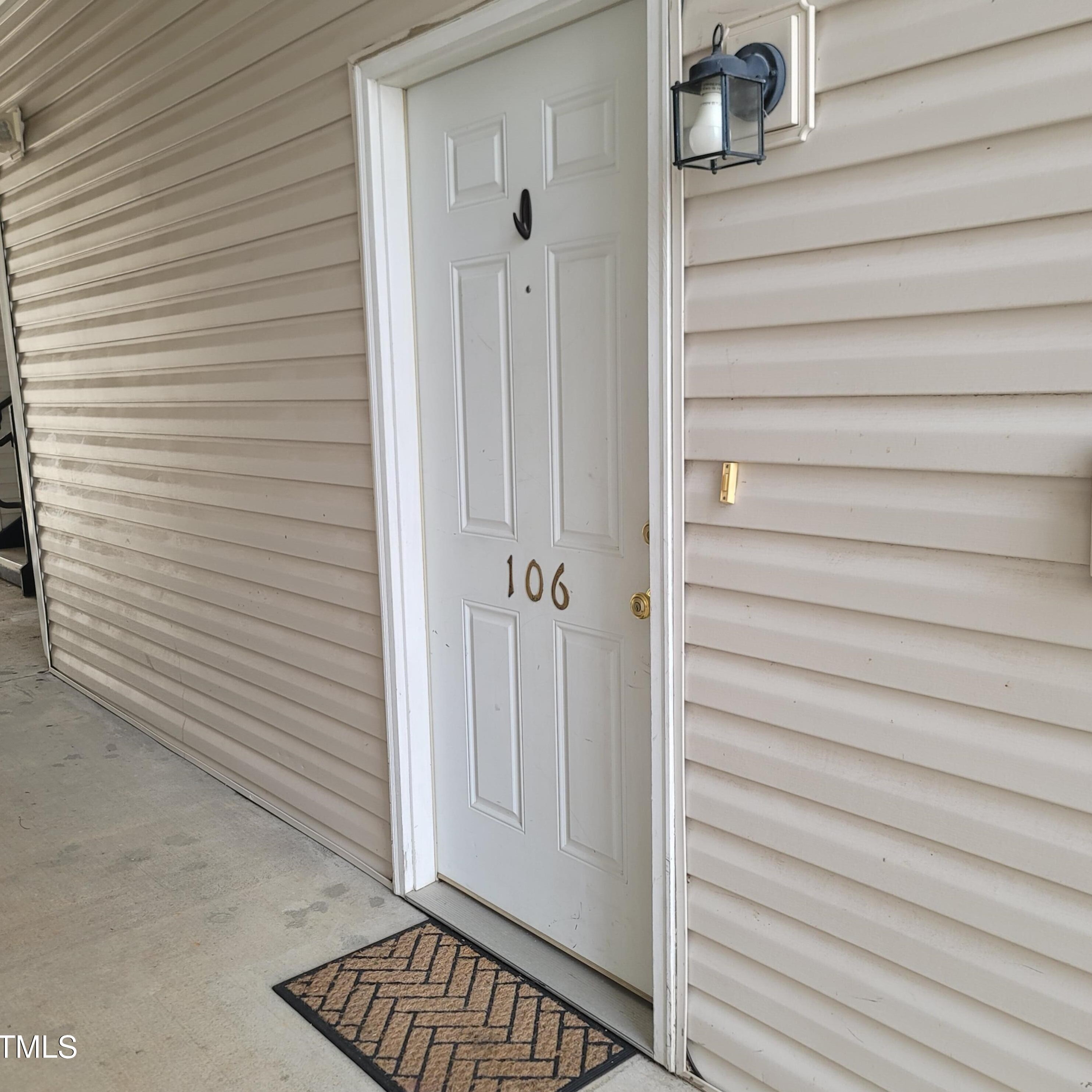 3015 Winston Dr #106, Burlington, NC 27215