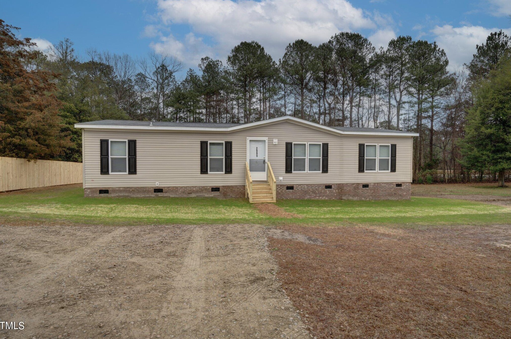 2989 S Old Carriage Rd, Rocky Mount, NC 27803