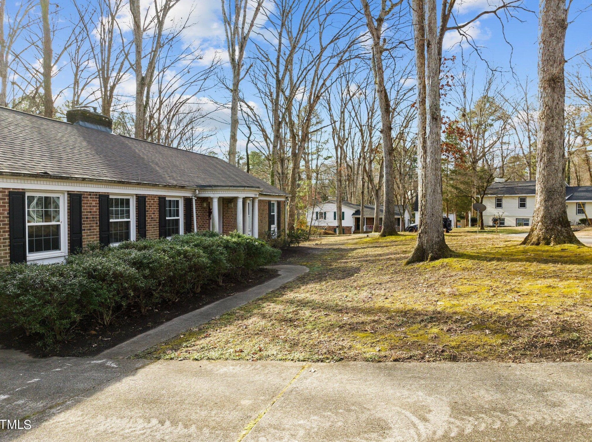 5300 Emerson Dr, Raleigh, NC 27609-4562