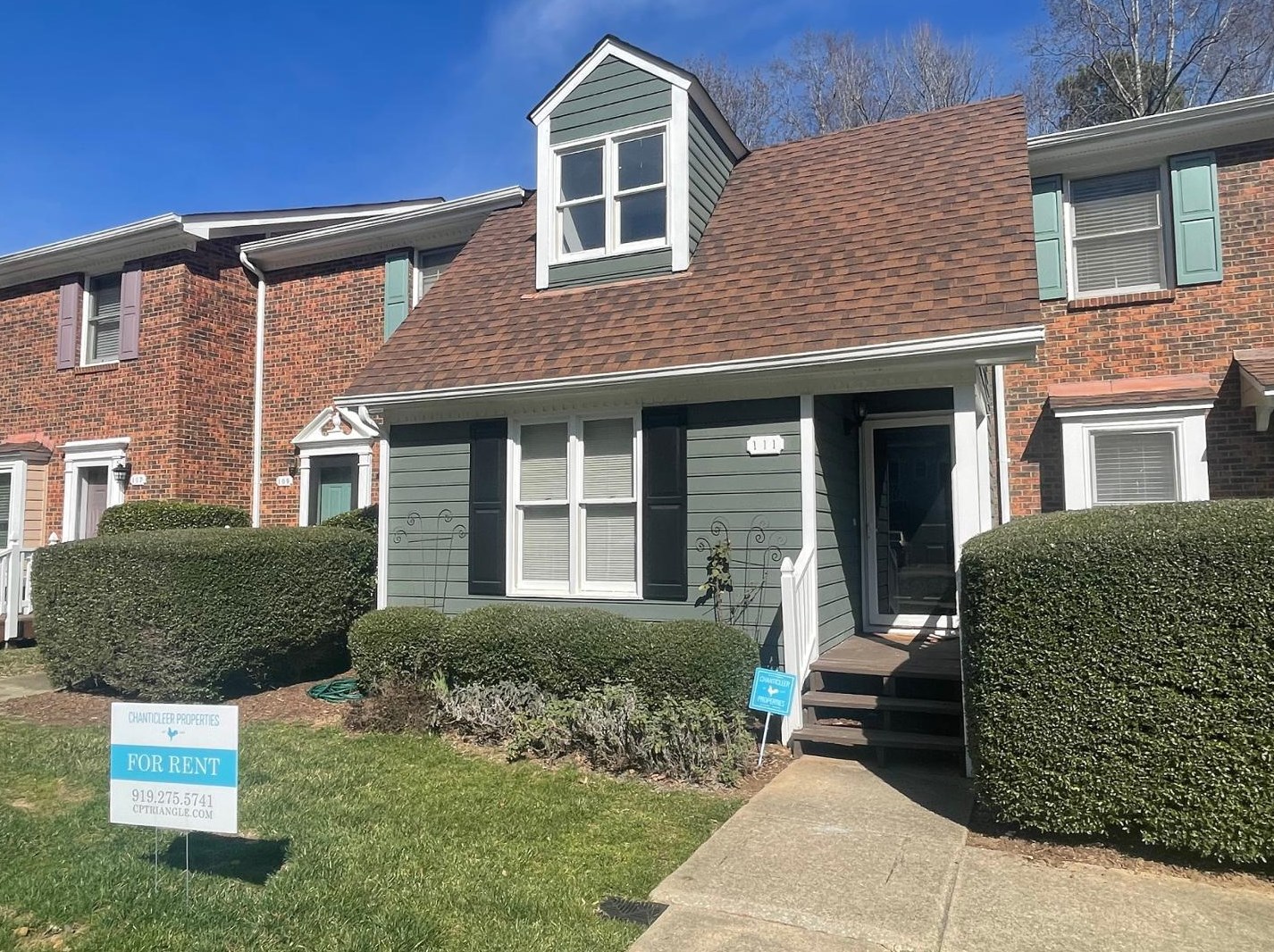 111 Charter Ct, Cary, NC 27511