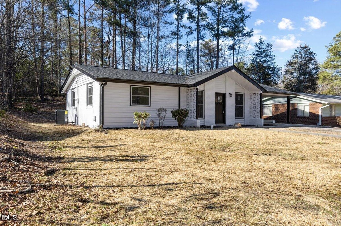 2118 Dandridge Dr, Raleigh NC  27610-4810 exterior