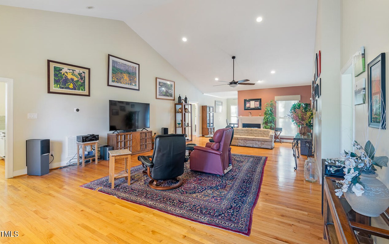 1108 Champions Pointe Dr, Durham, NC 27712-9077