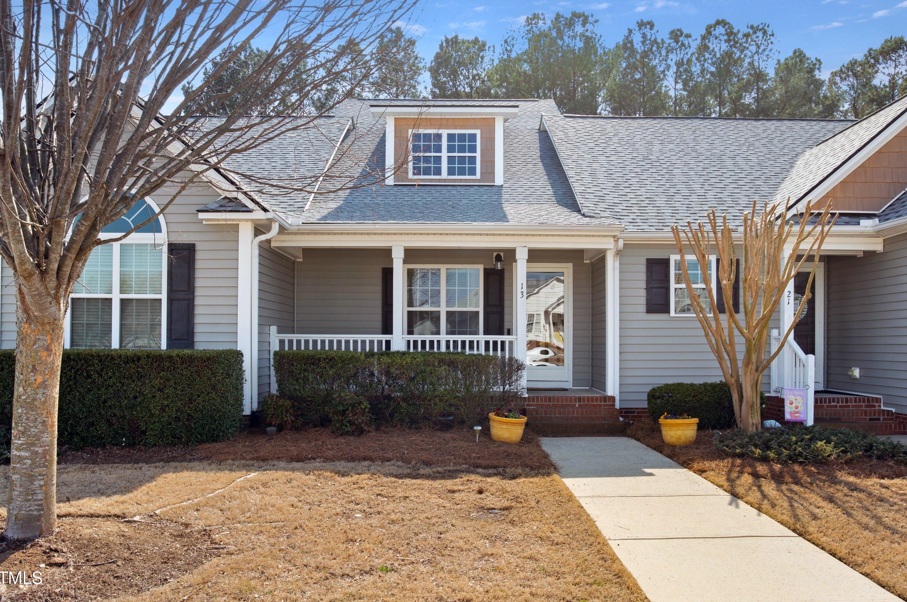 13 Moss Creek Dr, Clayton, NC 27520-6925