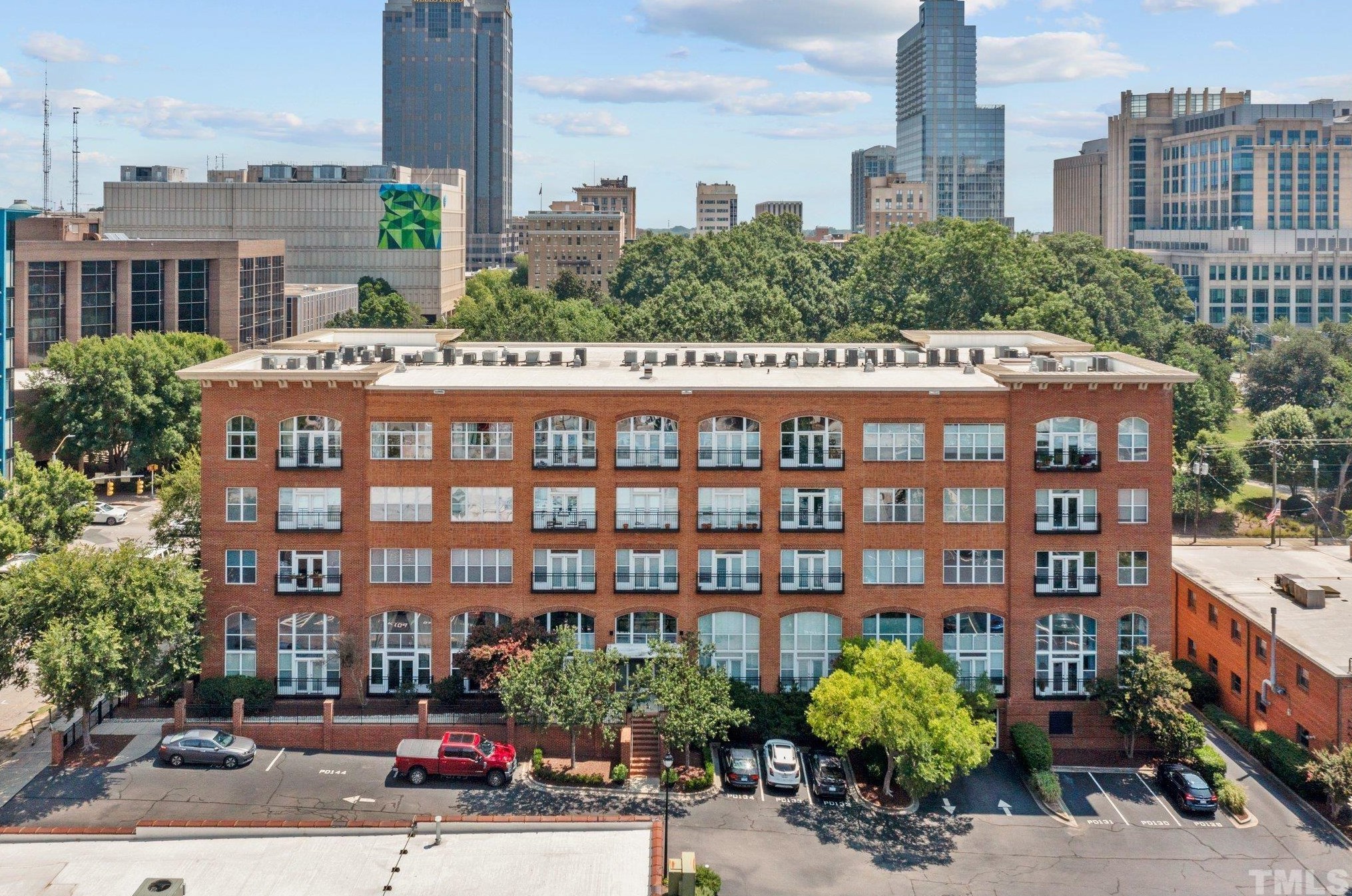 200 S Dawson St Apt 202, Raleigh, NC 27601