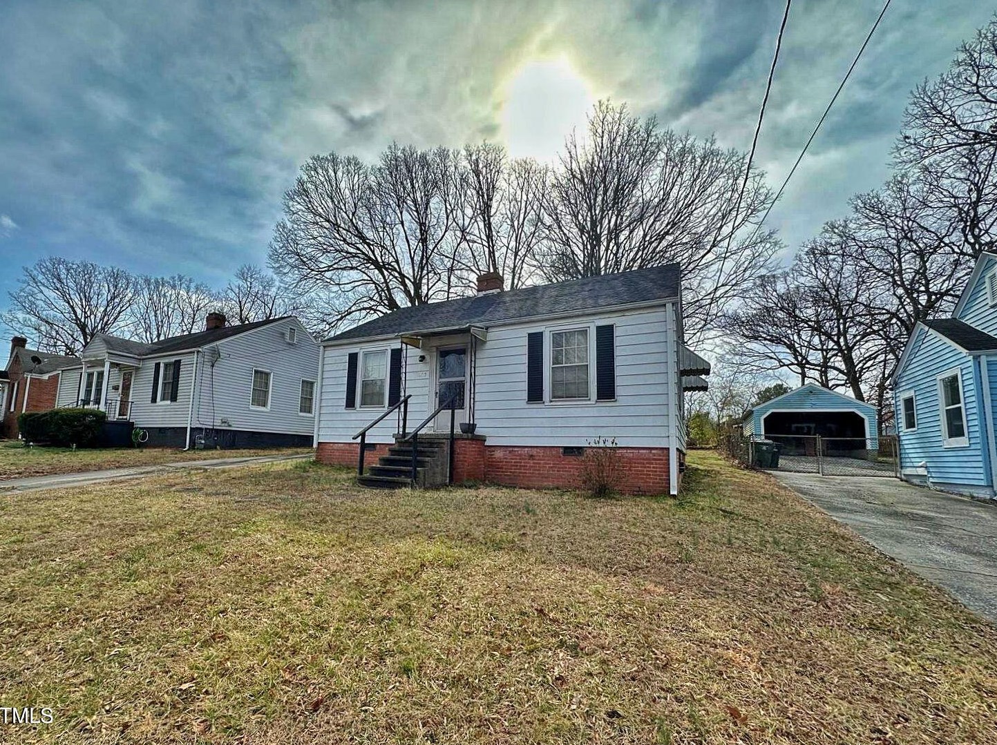 923 Graham St, Burlington, NC 27217