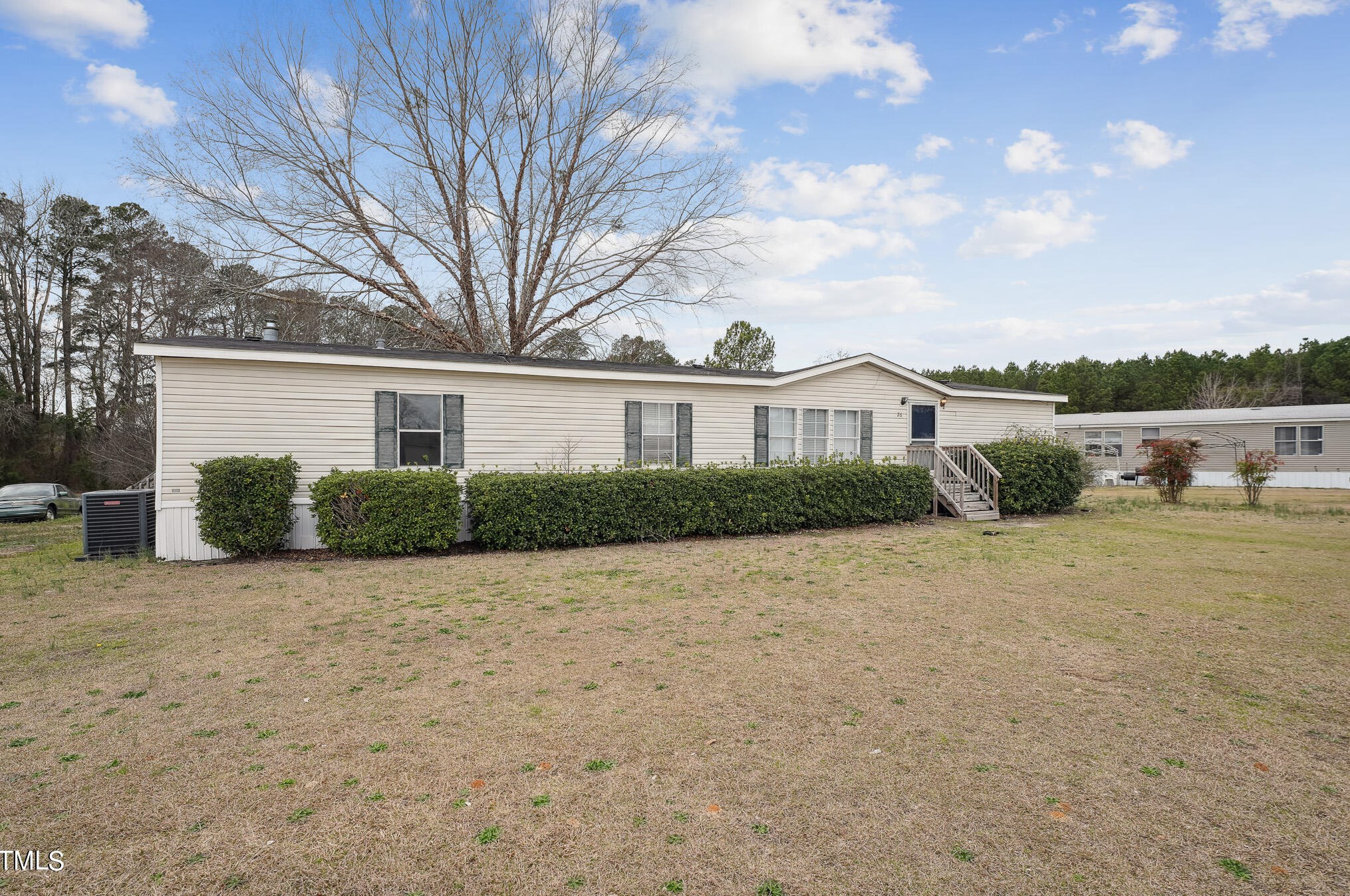 26 Plateau Ln, Parkton, NC 28371-8432