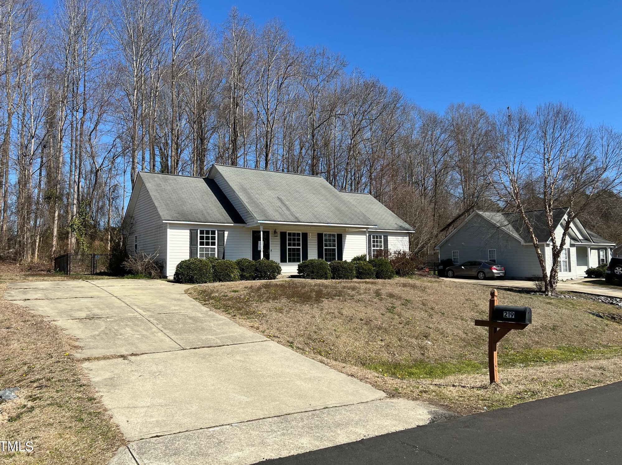 219 Gray Ghost St, Benson, NC 27504-6077