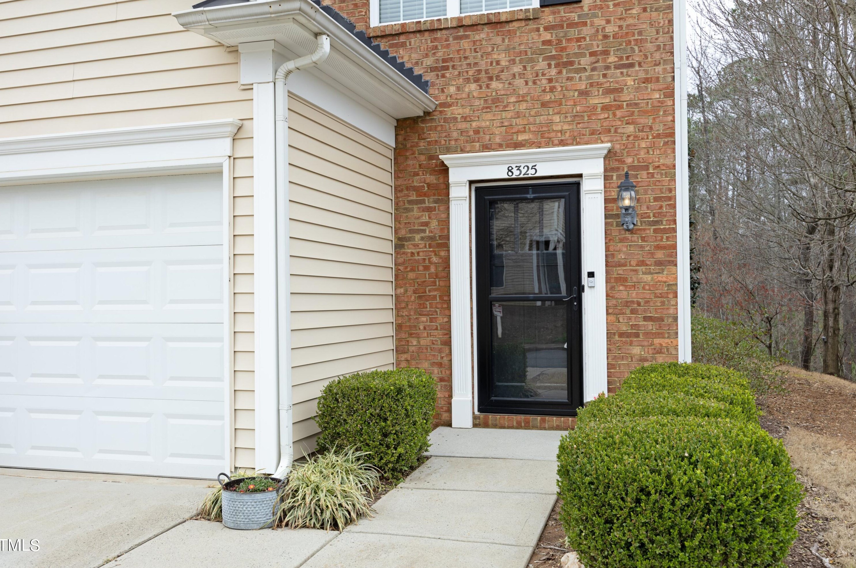 8325 Deckbar Pl, Raleigh, NC 27617-8702