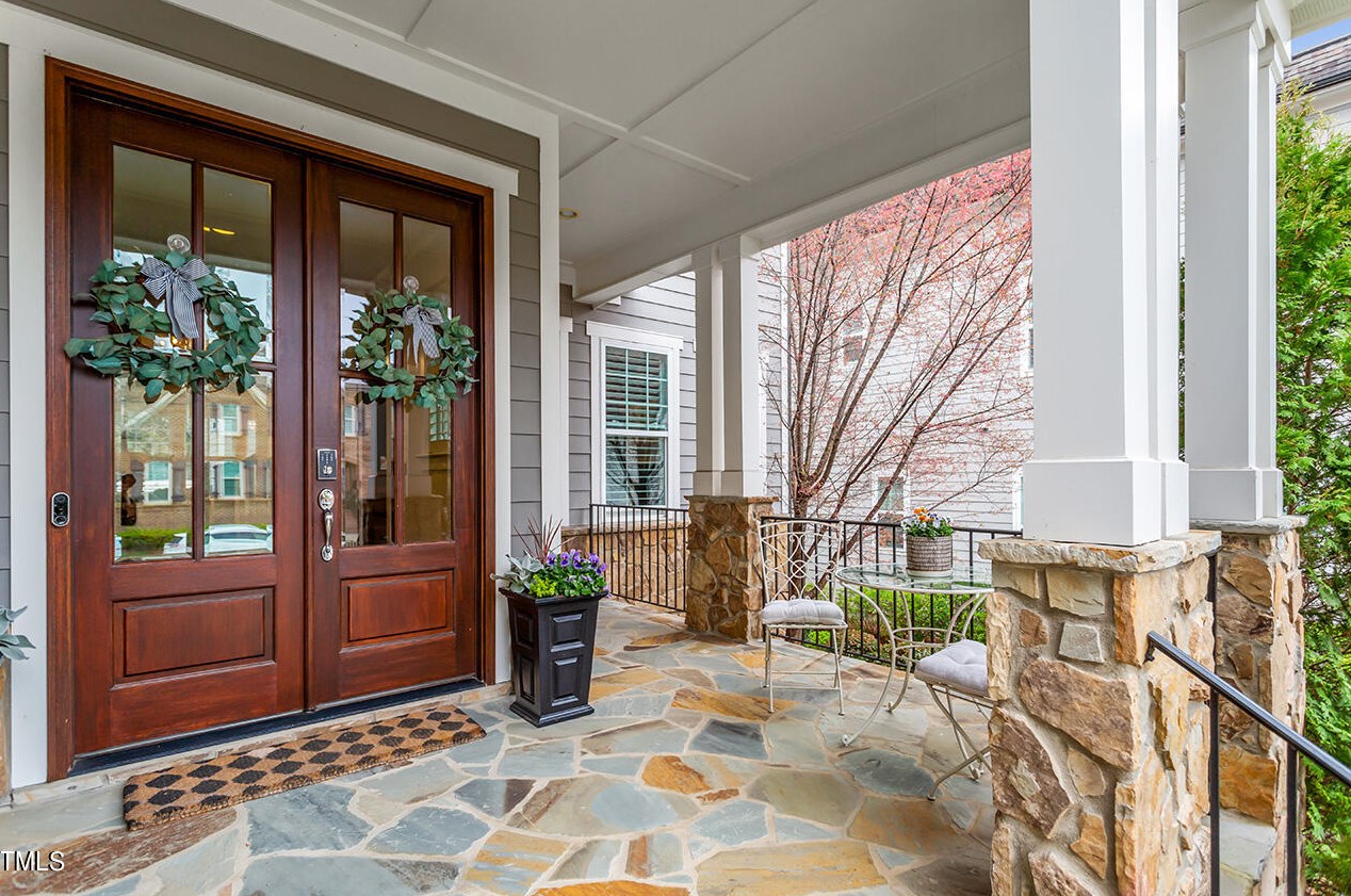 3628 Rolston Dr, Raleigh, NC 27609-7228