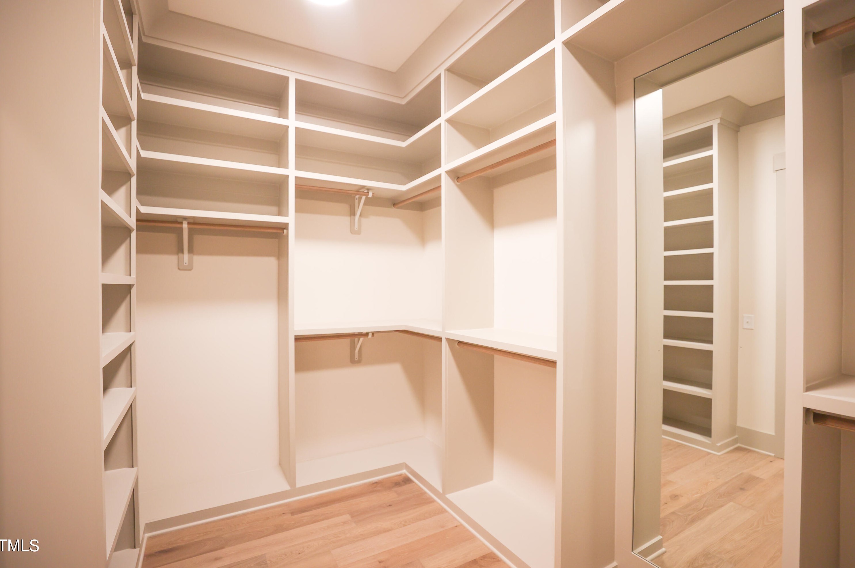 252 Lk Dr, Cary NC 27513-3103 exterior