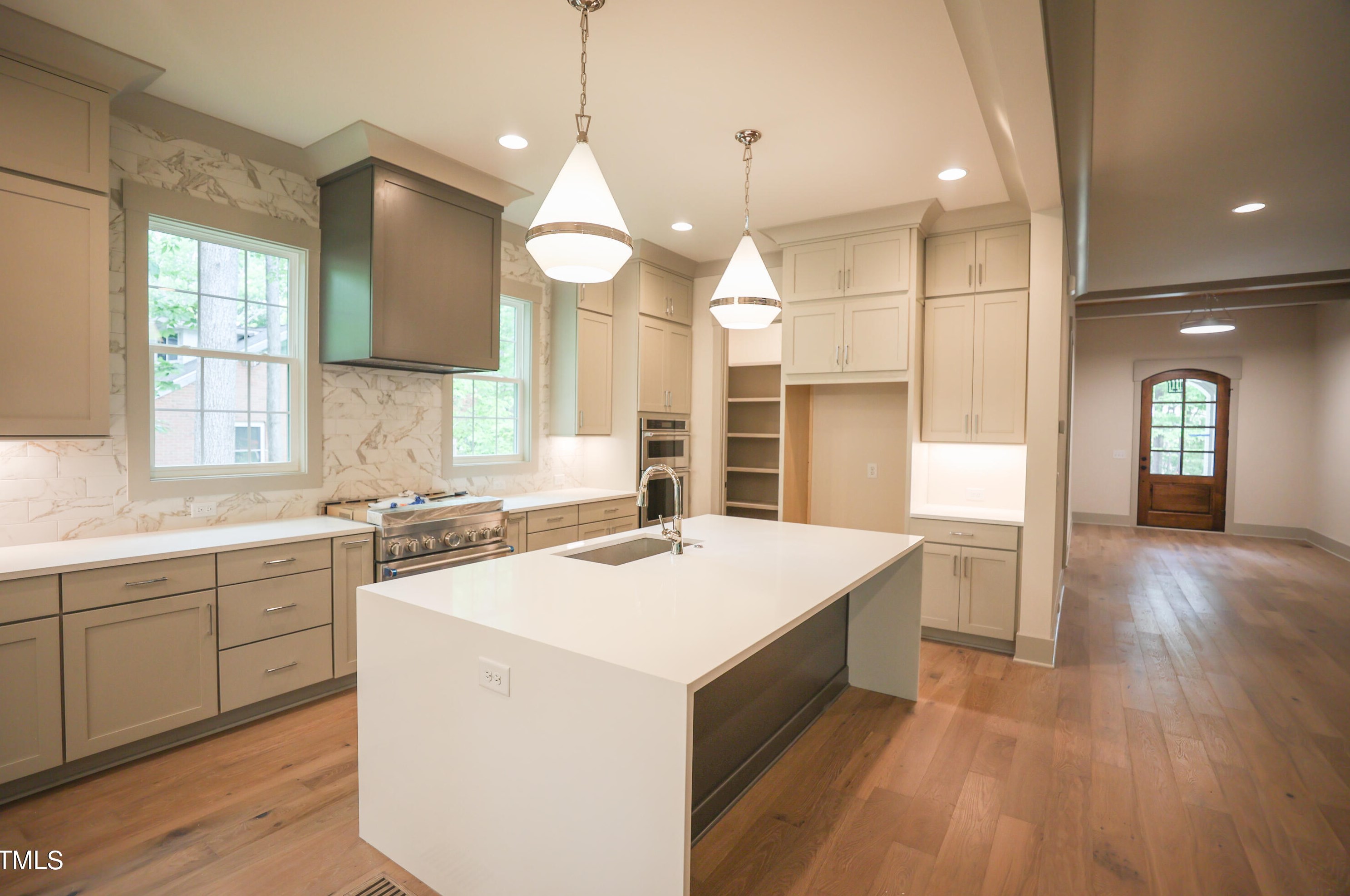 252 Lk Dr, Cary NC 27513-3103 exterior