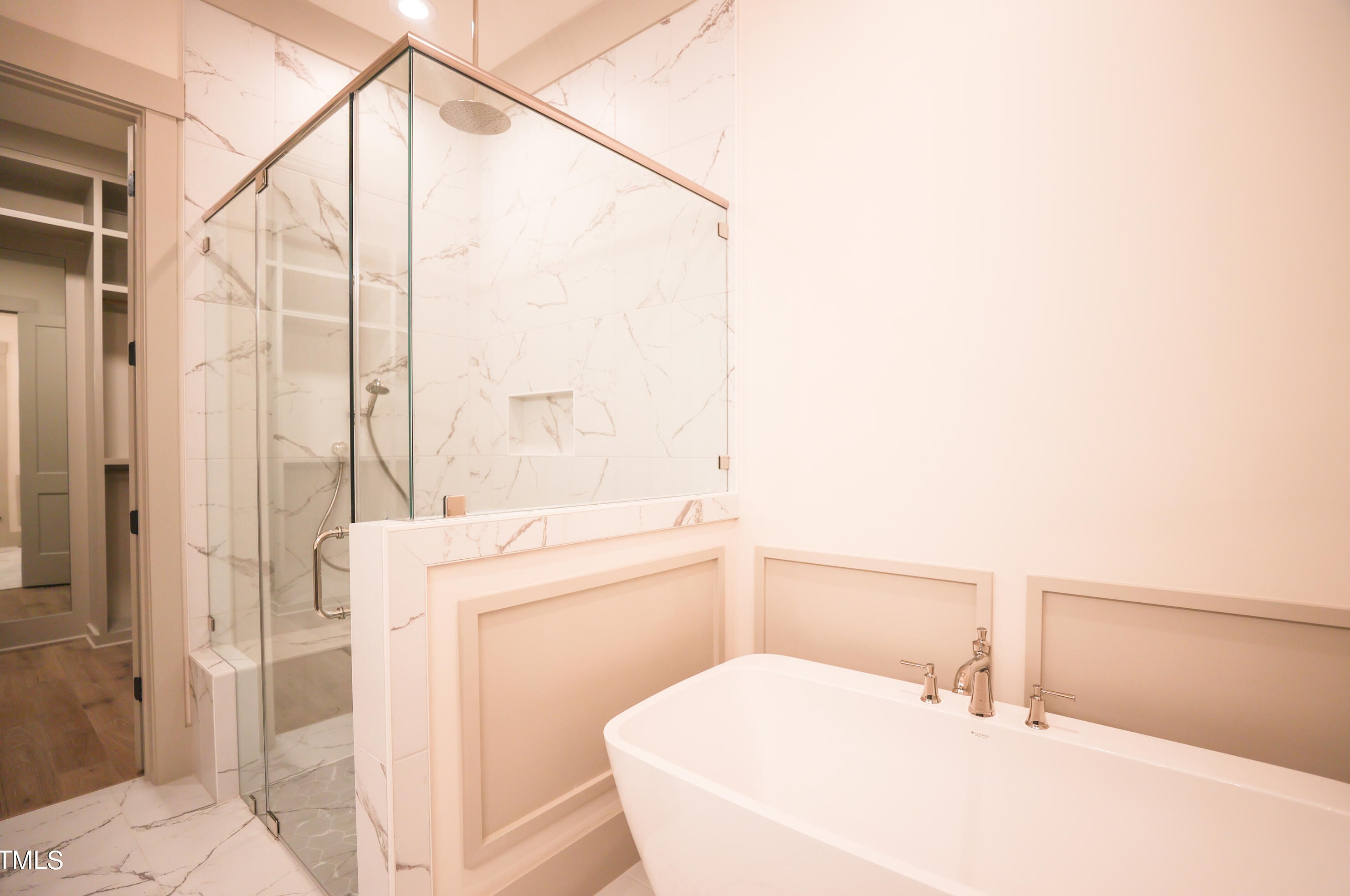 252 Lk Dr, Cary NC 27513-3103 exterior