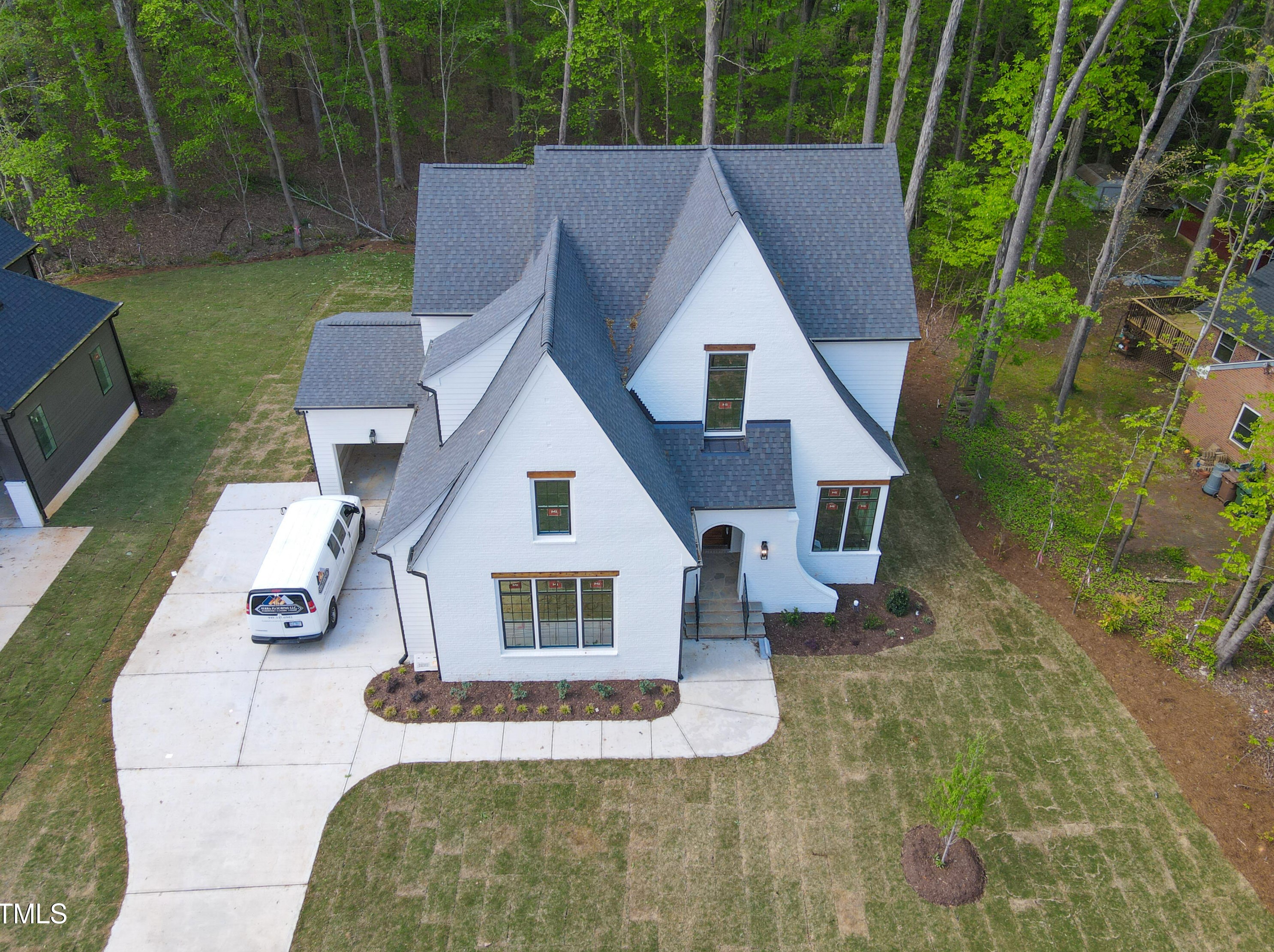 252 Lk Dr, Cary NC 27513-3103 exterior