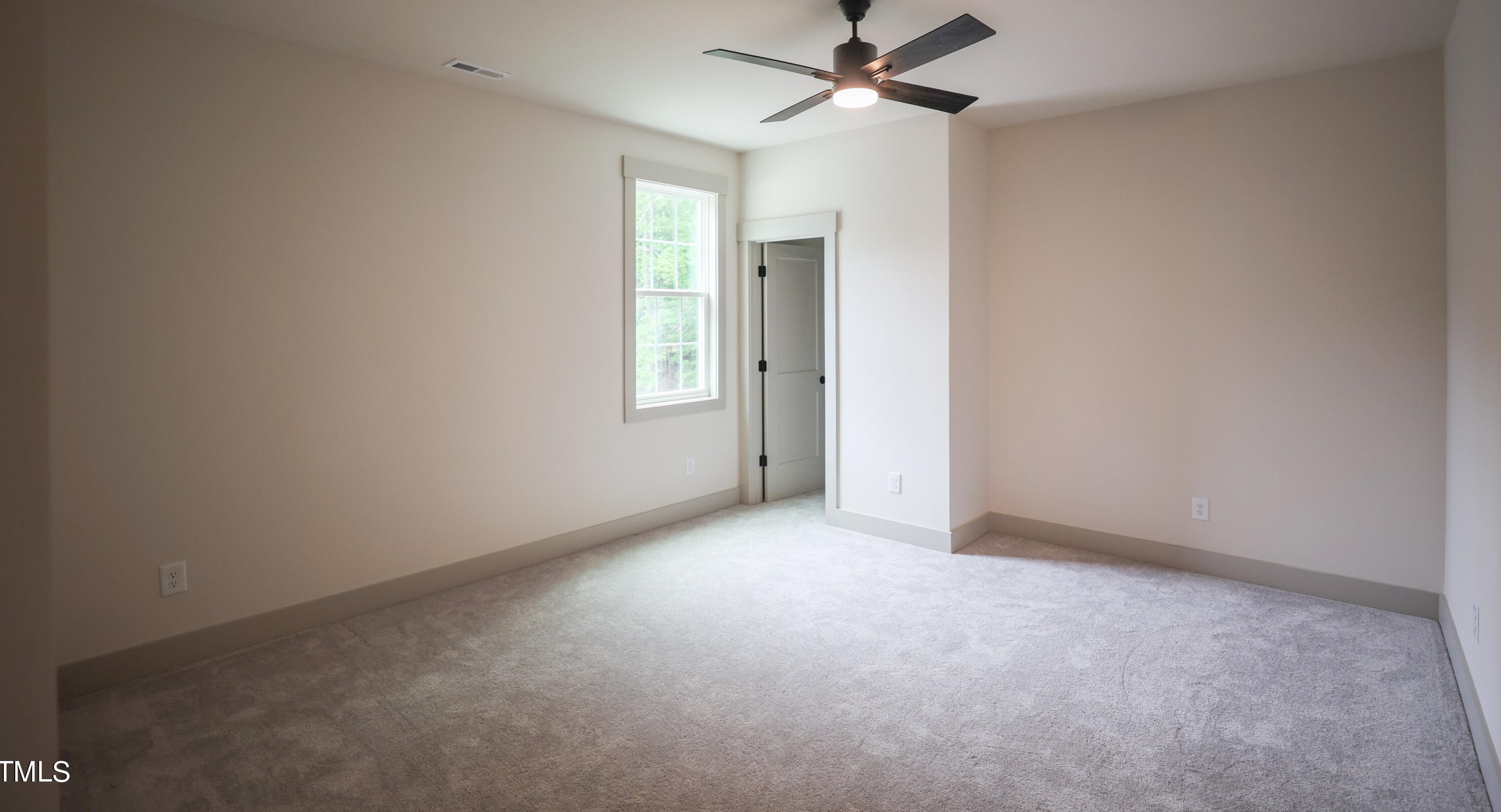 252 Lk Dr, Cary NC 27513-3103 exterior