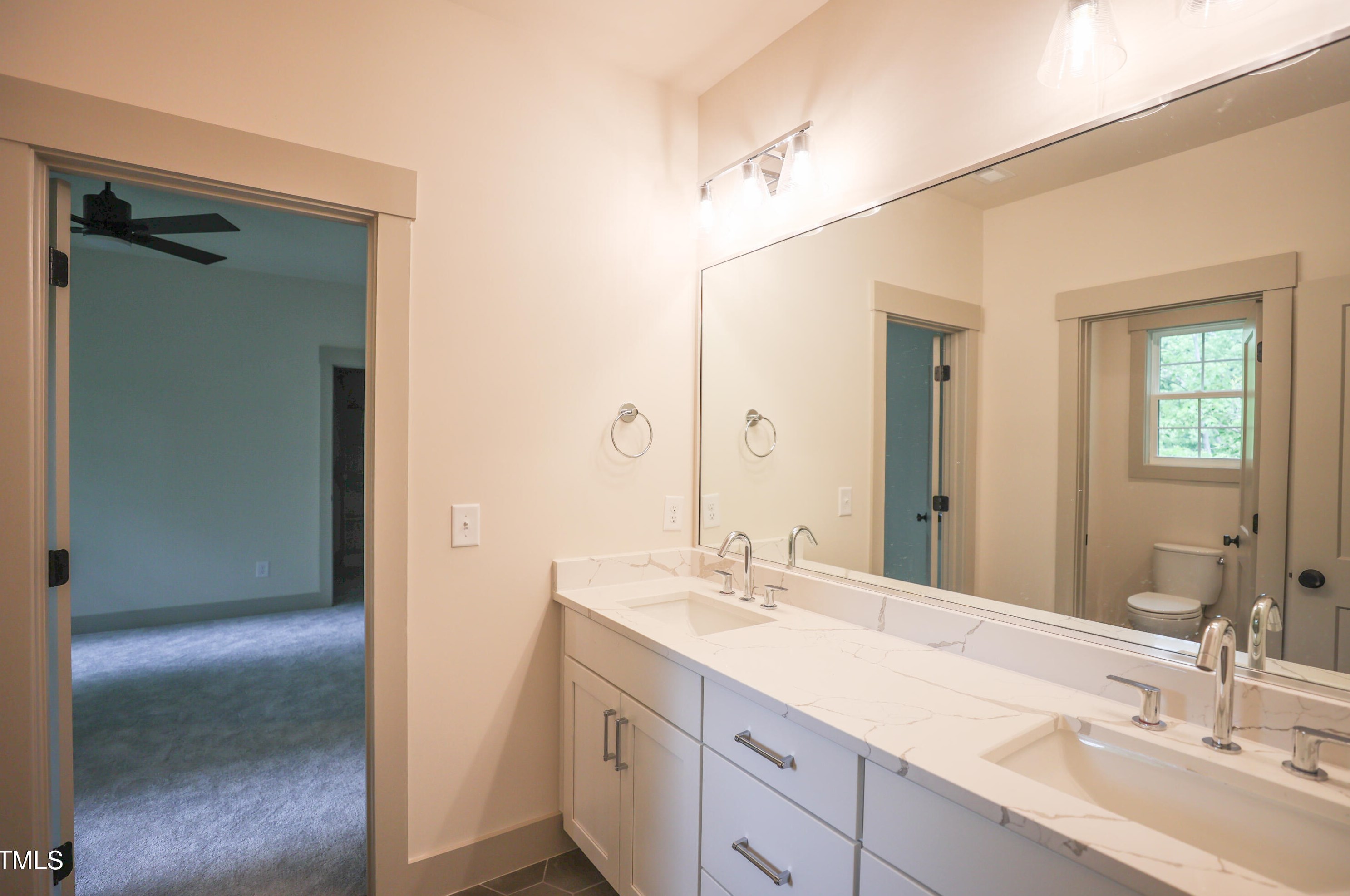 252 Lk Dr, Cary NC 27513-3103 exterior