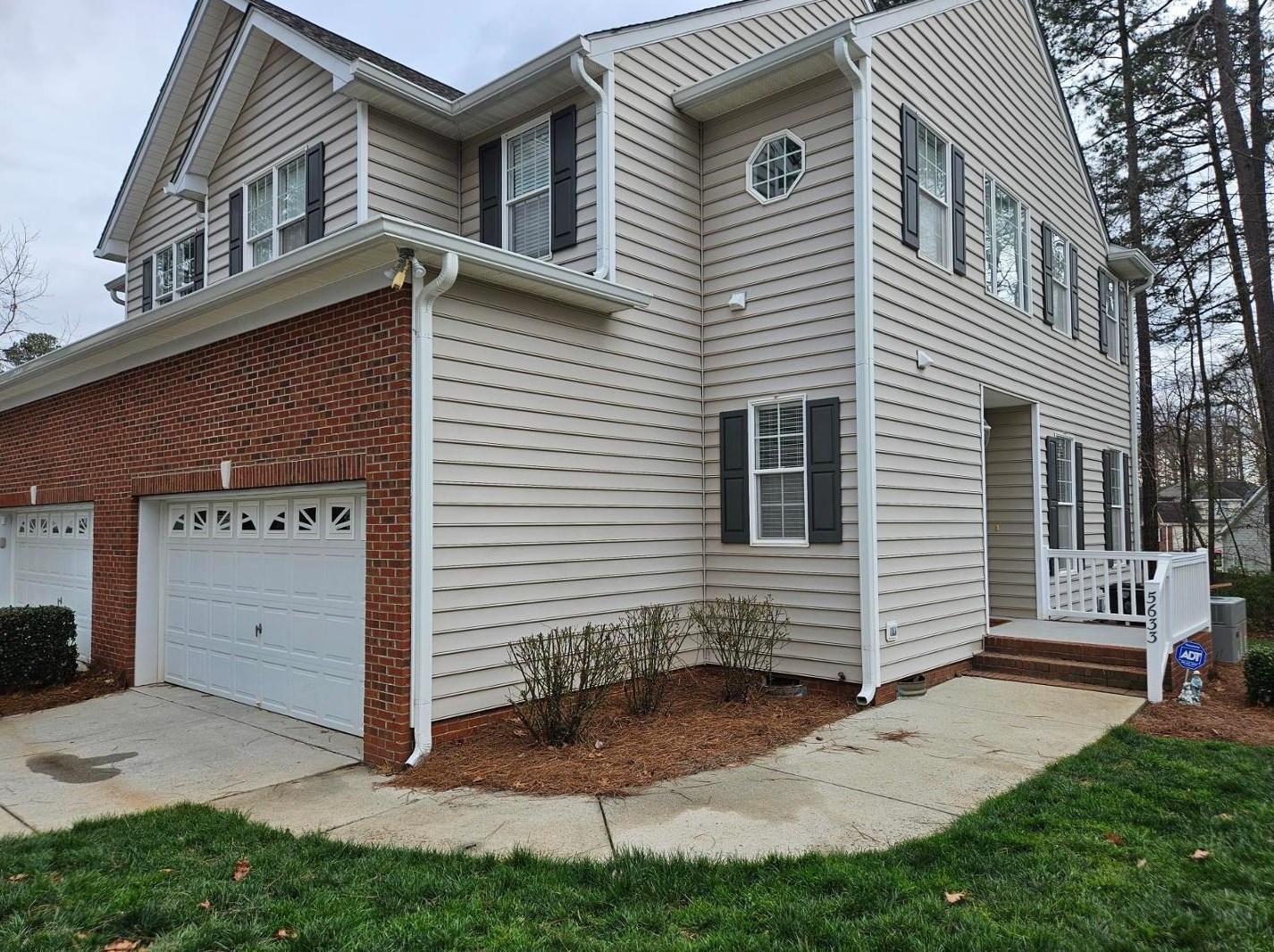 5633 Picnic Rock Ln, Raleigh, NC 27613