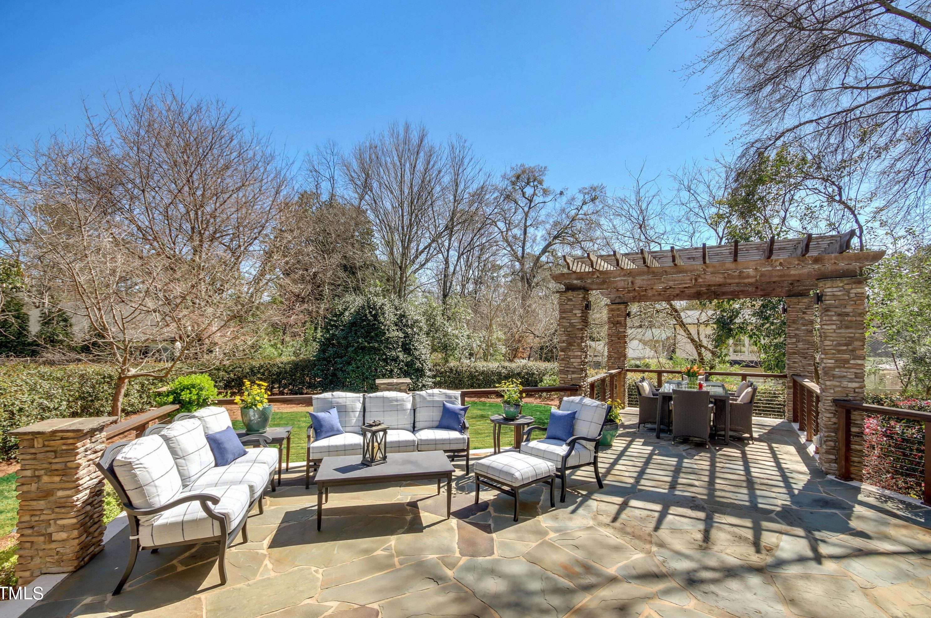 2712 Anderson Dr, Raleigh NC  27608-1504 exterior