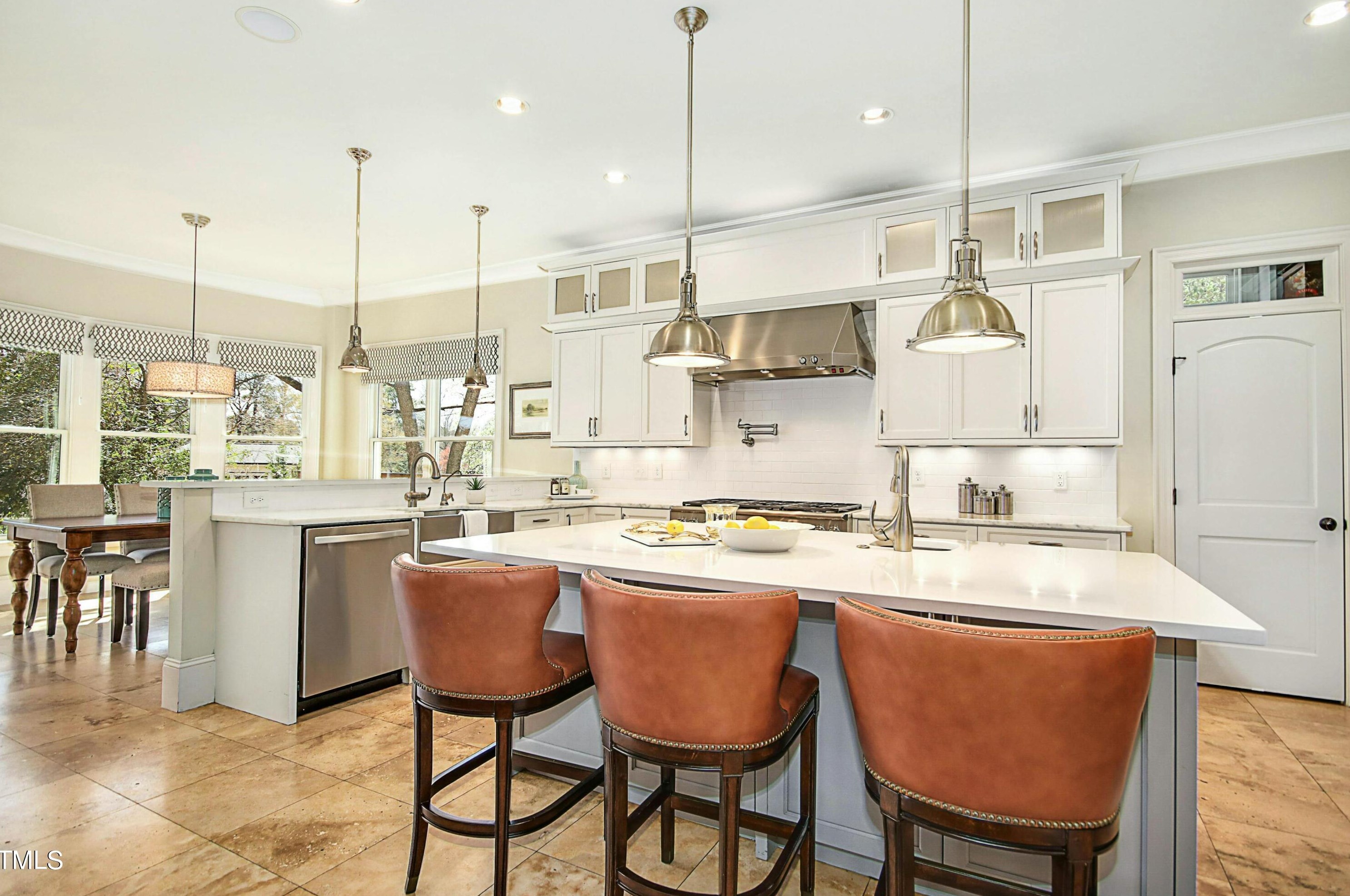 2712 Anderson Dr, Raleigh NC  27608-1504 exterior