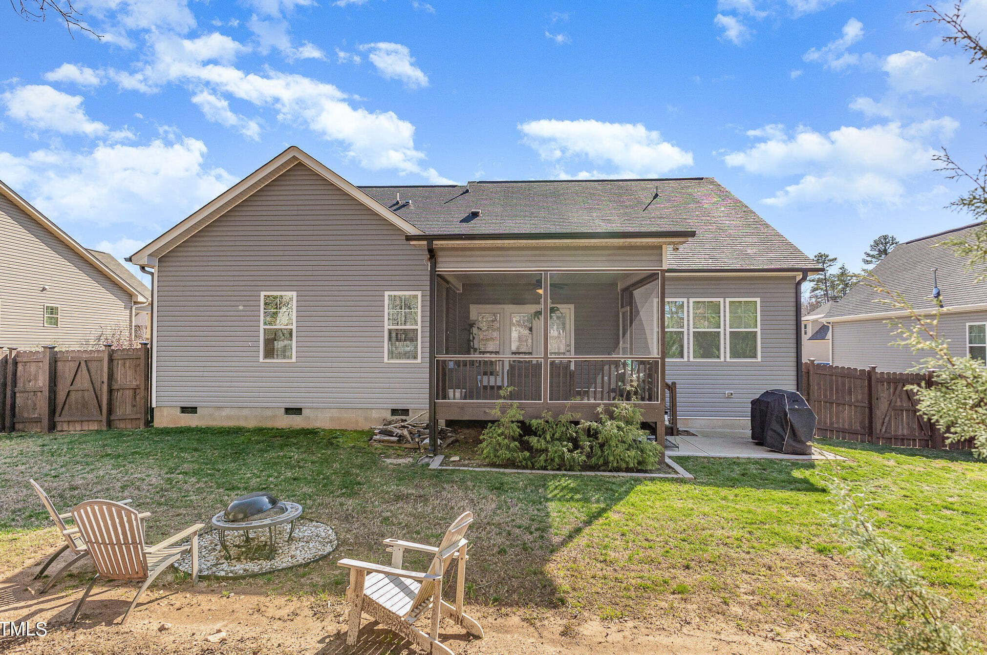 290 Paddy Ln, Youngsville NC  27596-8019 exterior