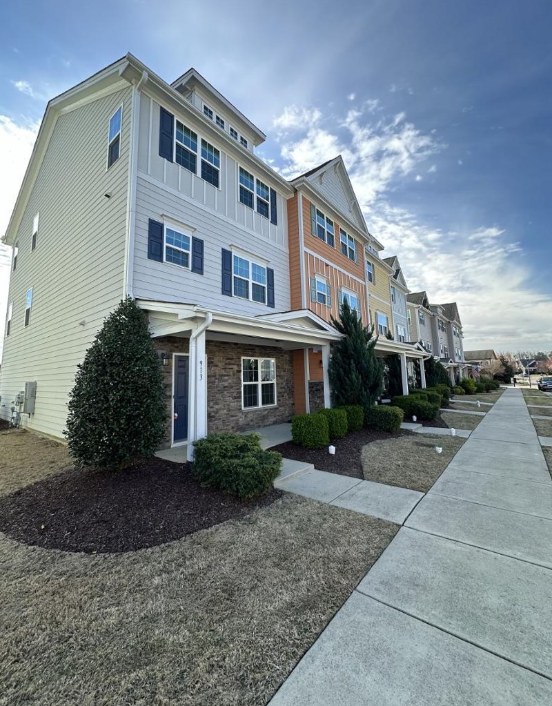 913 Shoofly Path, Apex, NC 27502