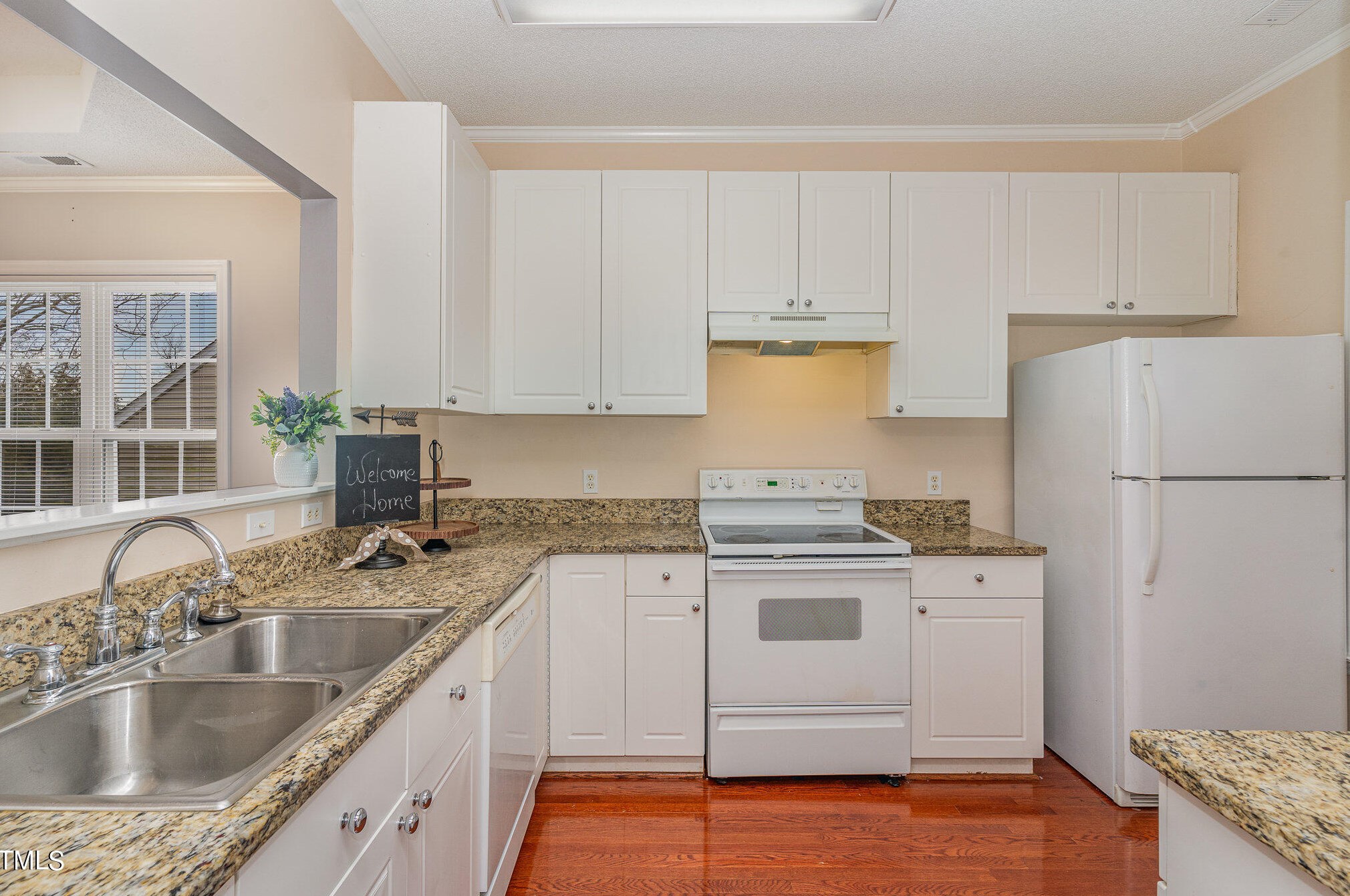 2116 Castle Pines Dr, Raleigh, NC 27604-5440