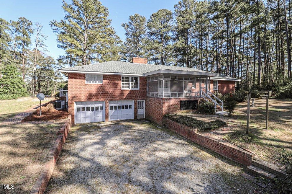 38 Country Club Dr, Rocky Mount, NC 27804
