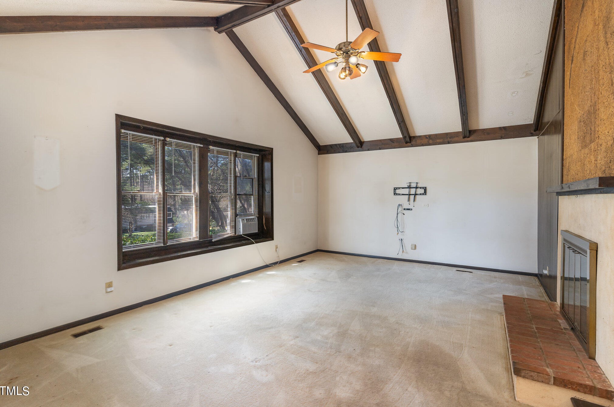 1208 Shadyside Dr, Raleigh, NC 27612-2438