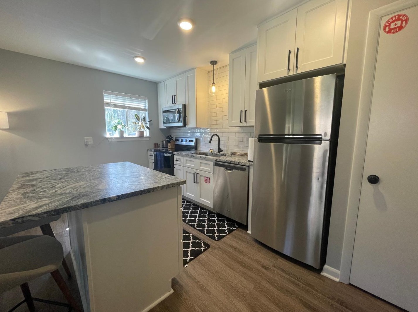 130 S Estes Dr #f10, Chapel Hill, NC 27514