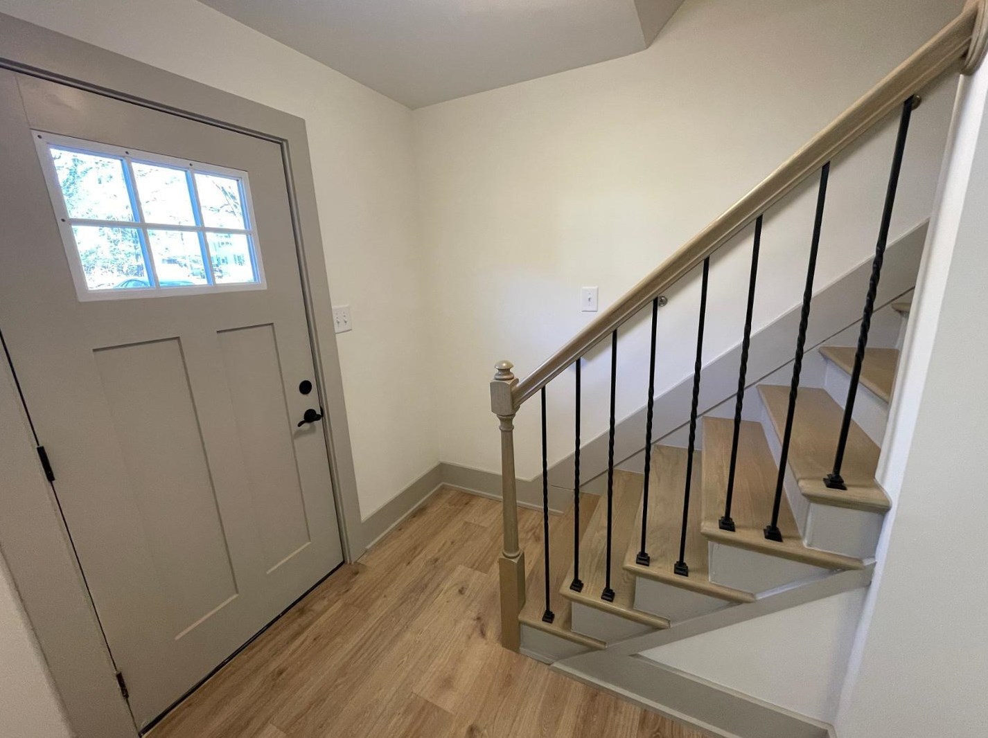 115 Pine St, Carrboro, NC 27510-1354