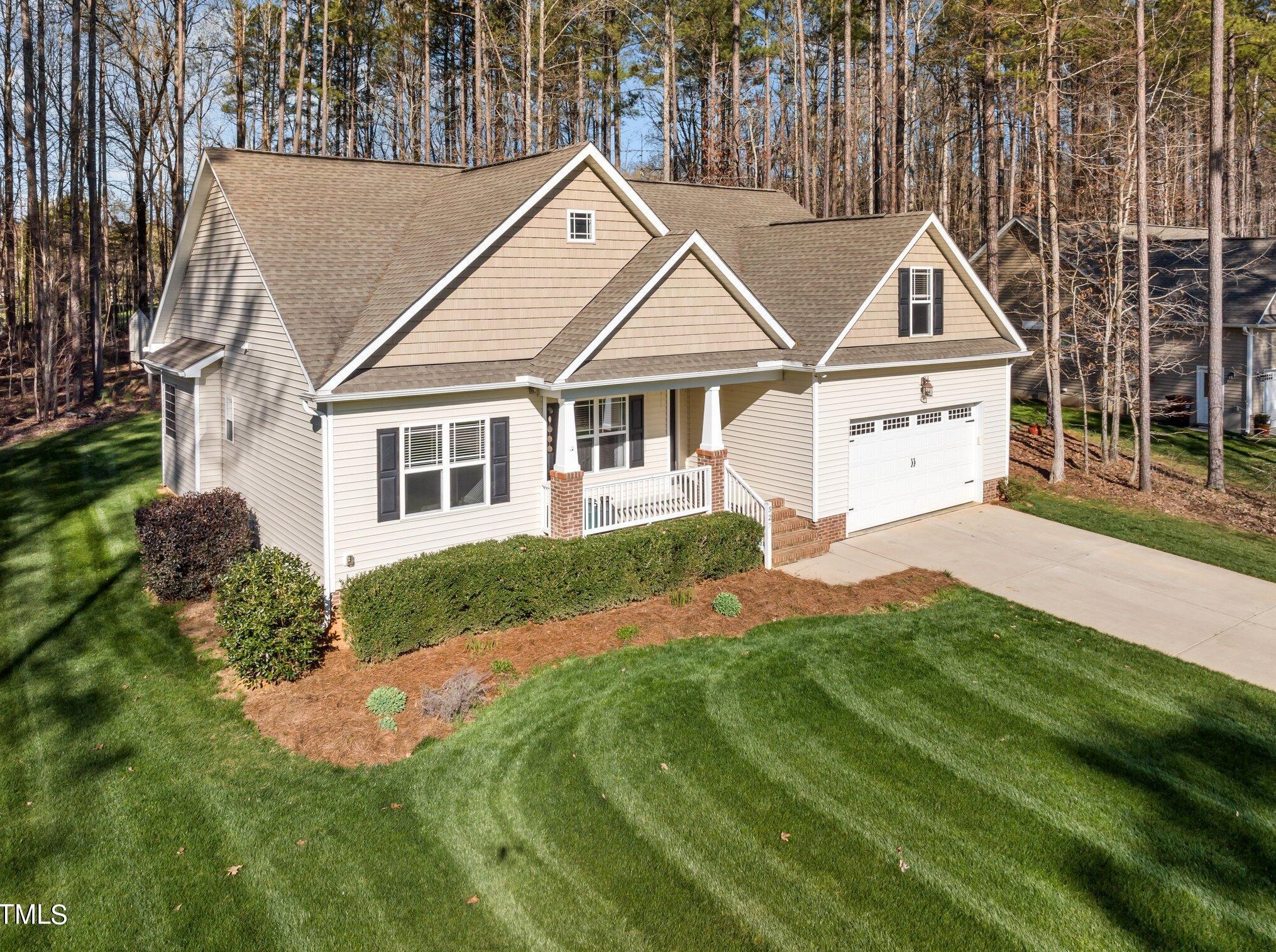 527 Birdsong Ln, Hurdle Mills, NC 27541-7438