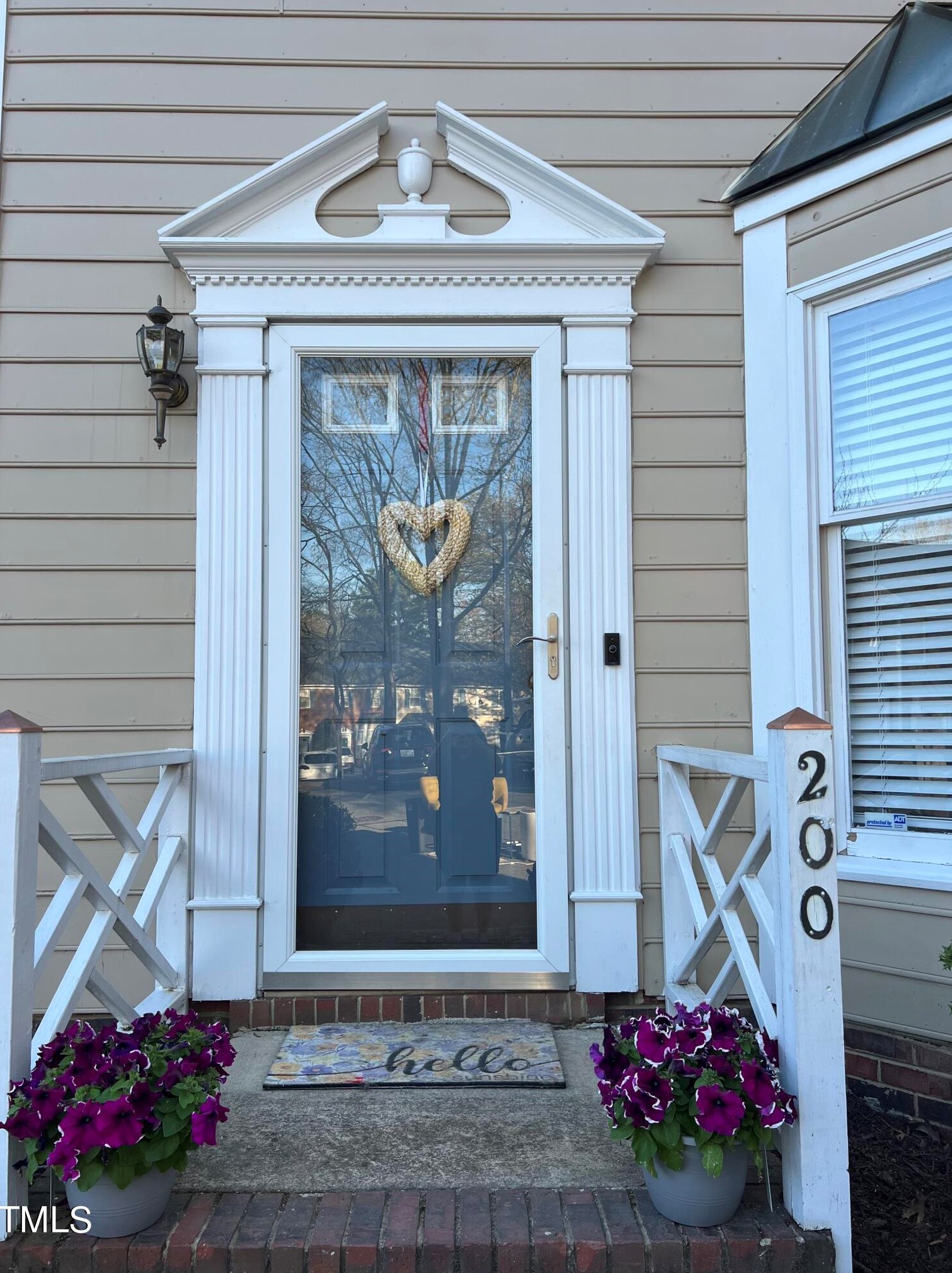 200 Standish Dr, Chapel Hill, NC 27517-5533