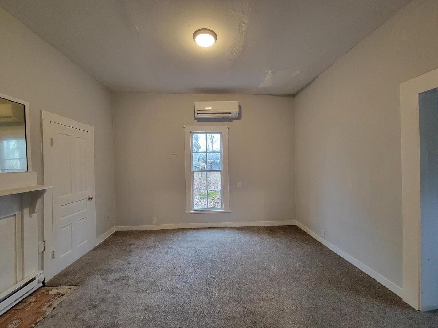 904 W Main St, Clayton, NC 27520